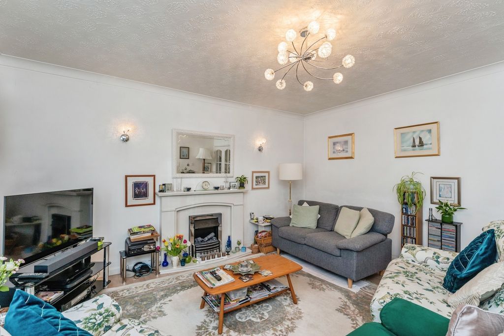 Additional image 2 of 4 bed detached house for saleManor Park Drive, Great Sutton, Ellesmere Port, Cheshire CH66