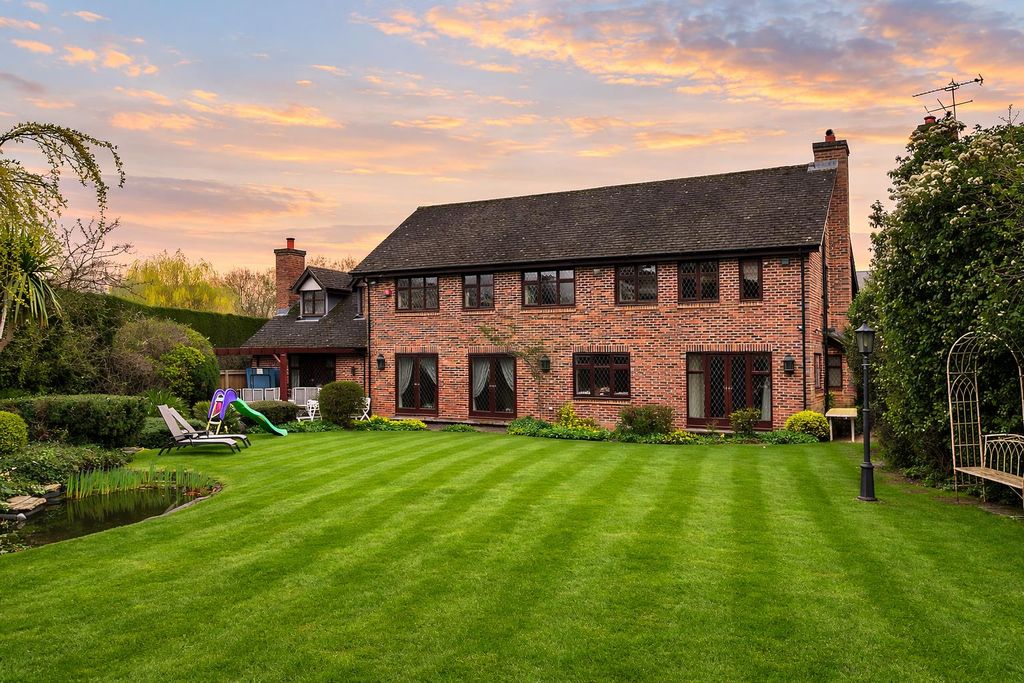 Additional image 14 of 7 bed detached house for saleHamlyn Close, London HA8