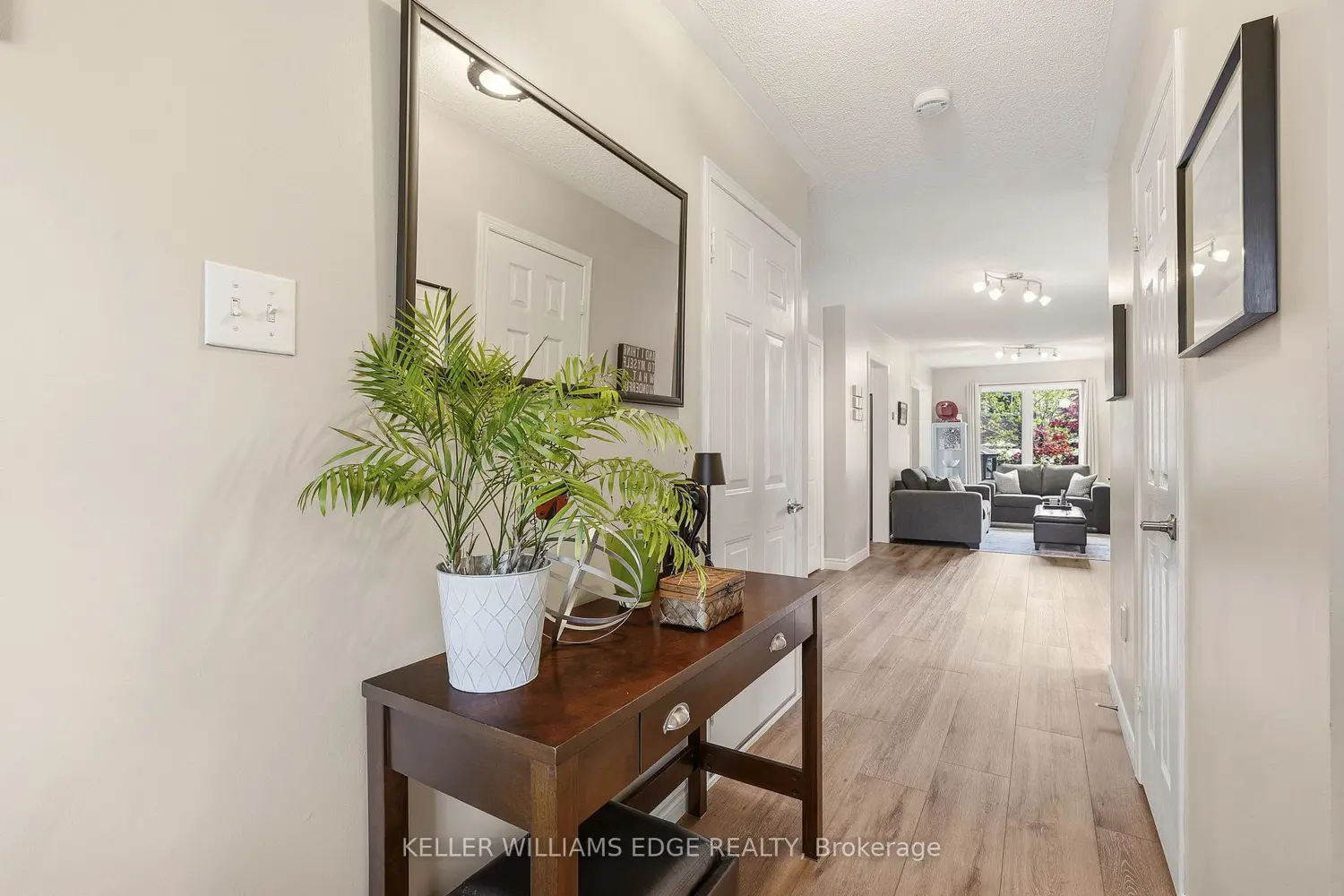 5114 Tree Court photo 4