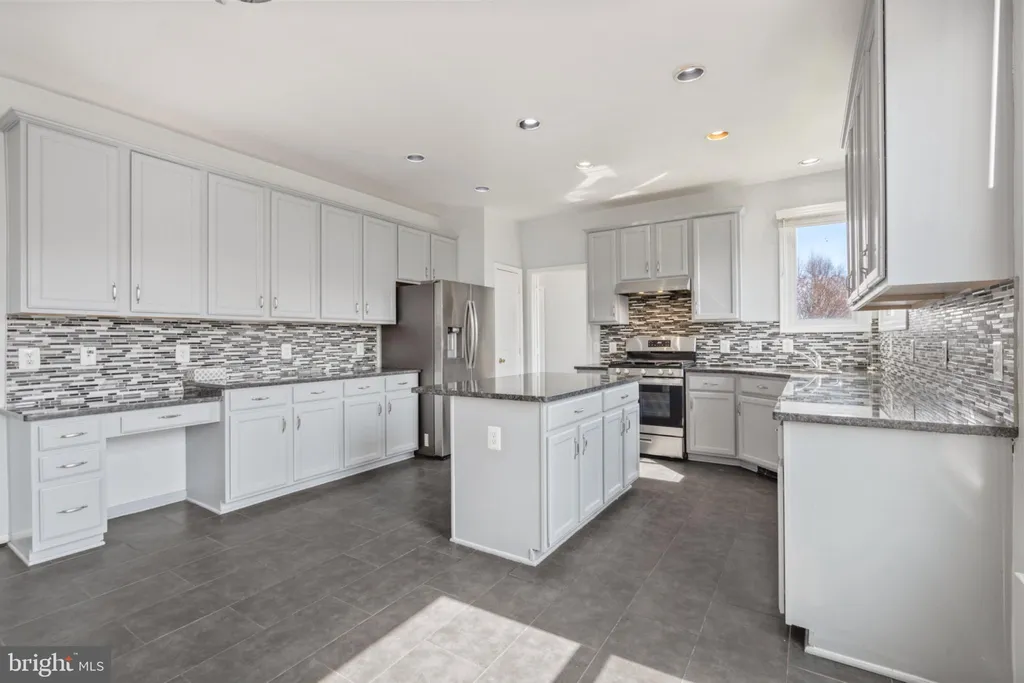 Additional image 7 of 21143 Mayapple Place, Sterling, VA 20164