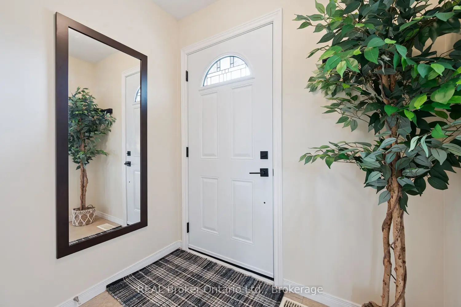 Additional image 2 of 255 Camelot Court 2
