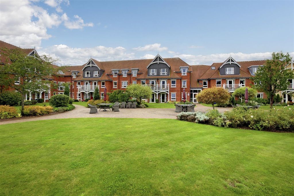 1 bed flat for saleHorton Mill Court, Hanbury Road, Droitwich WR9