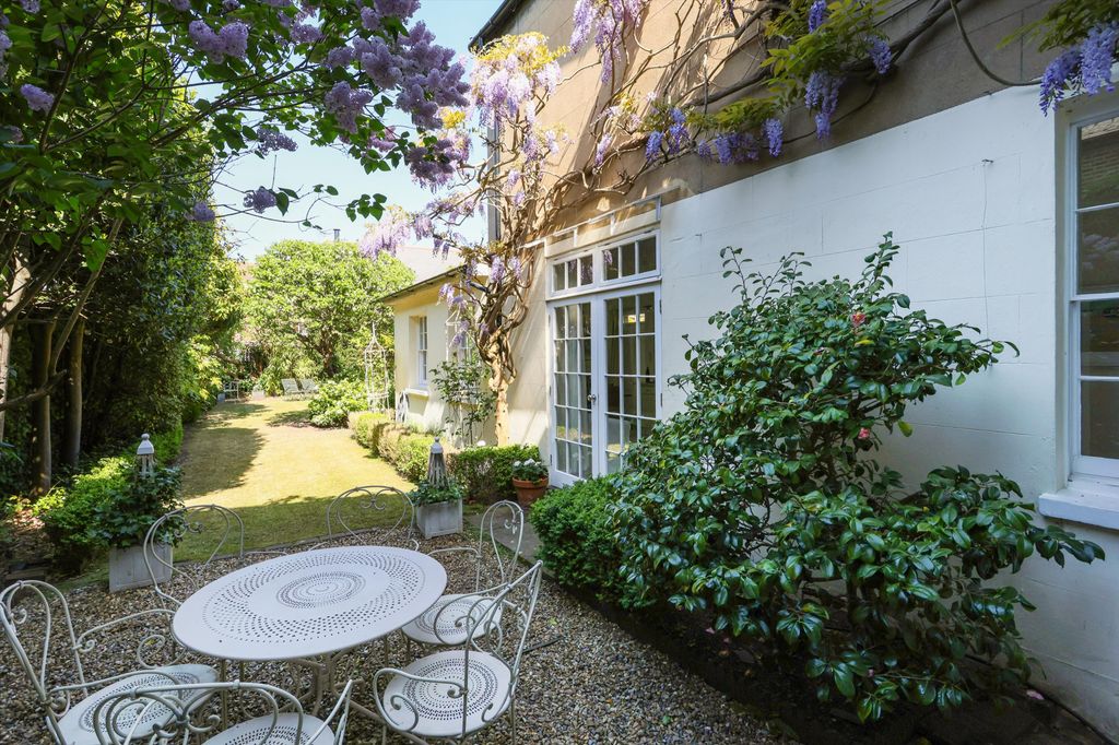 Additional image 22 of 5 bed semi-detached house for salePalace Road, East Molesey, Surrey KT8