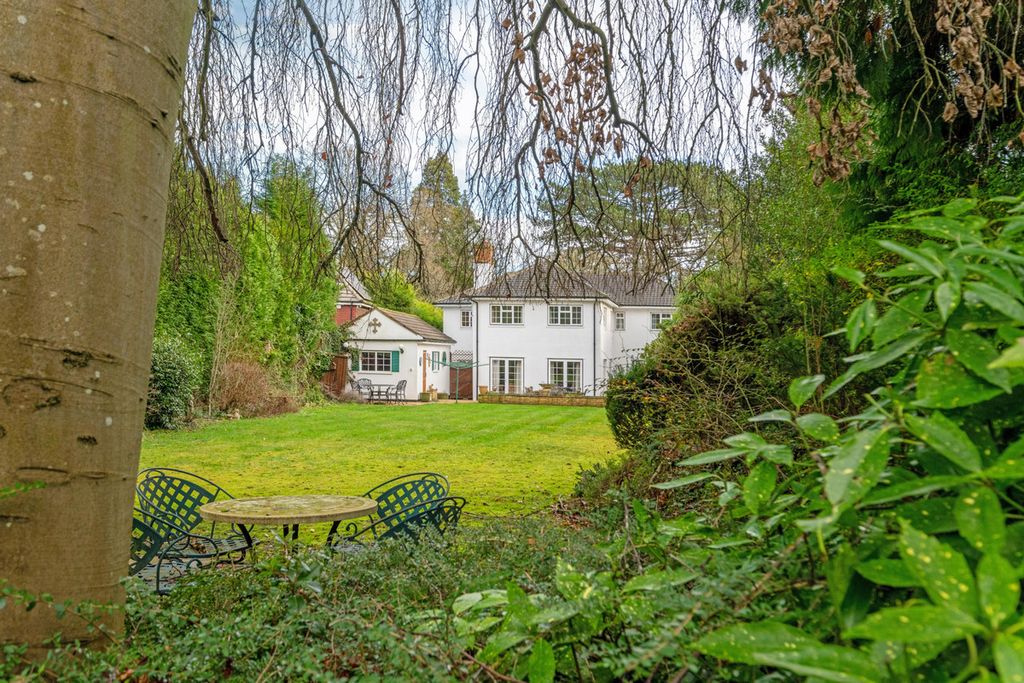 Additional image 18 of 5 bed detached house for saleBakeham Lane Englefield Green Egham, Surrey TW20