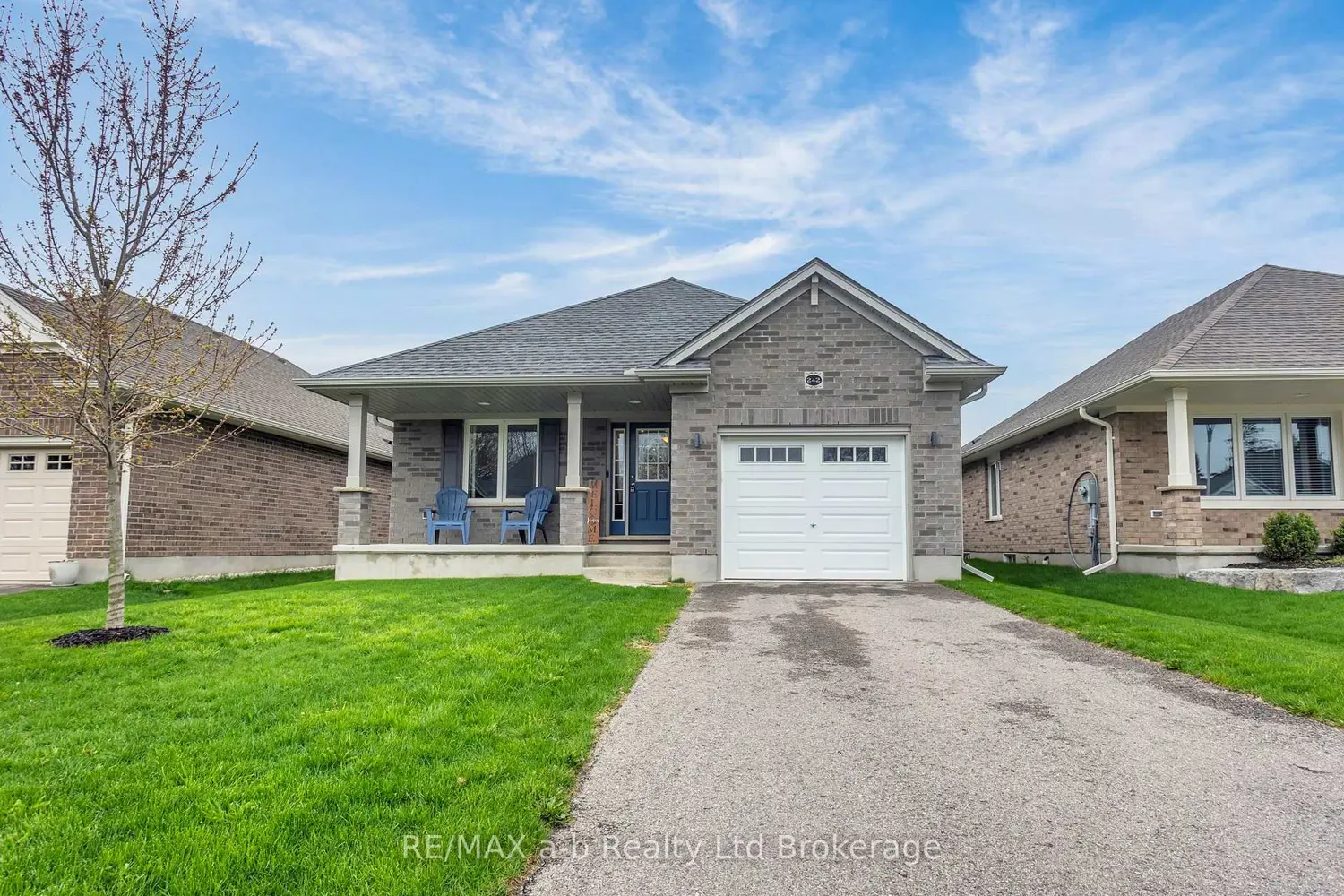 242 Wilson Avenue photo 2