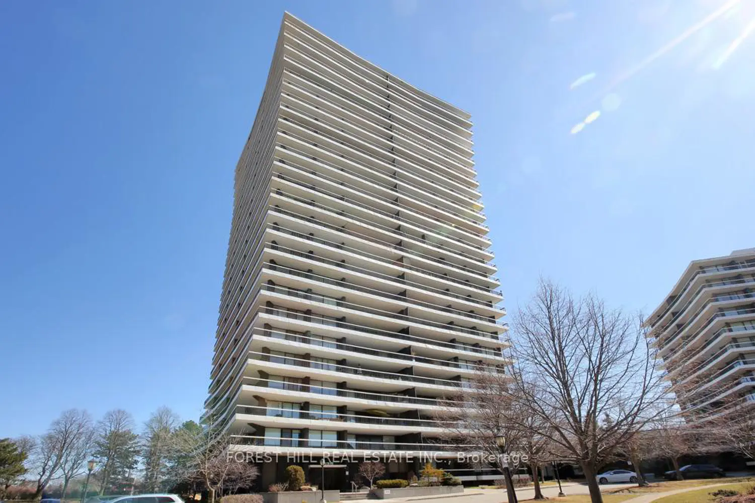 135 Antibes Drive 806