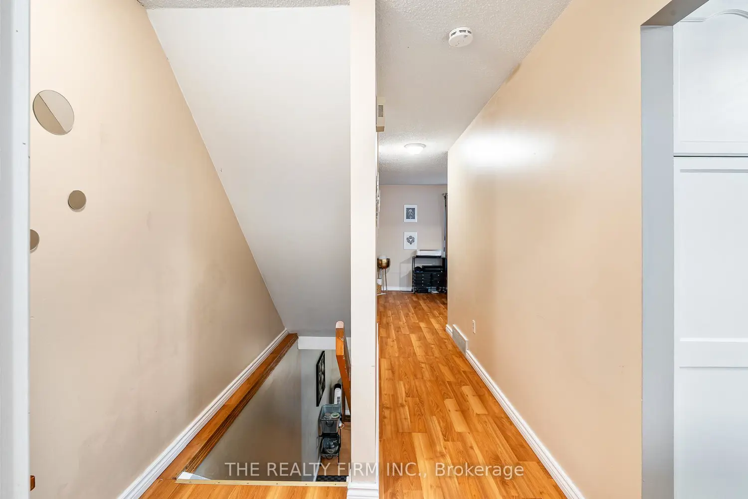 Additional image 15 of 1990 Wavell Street 67