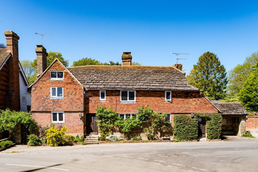 4 bed detached house for saleNorth Lane, West Hoathly RH19