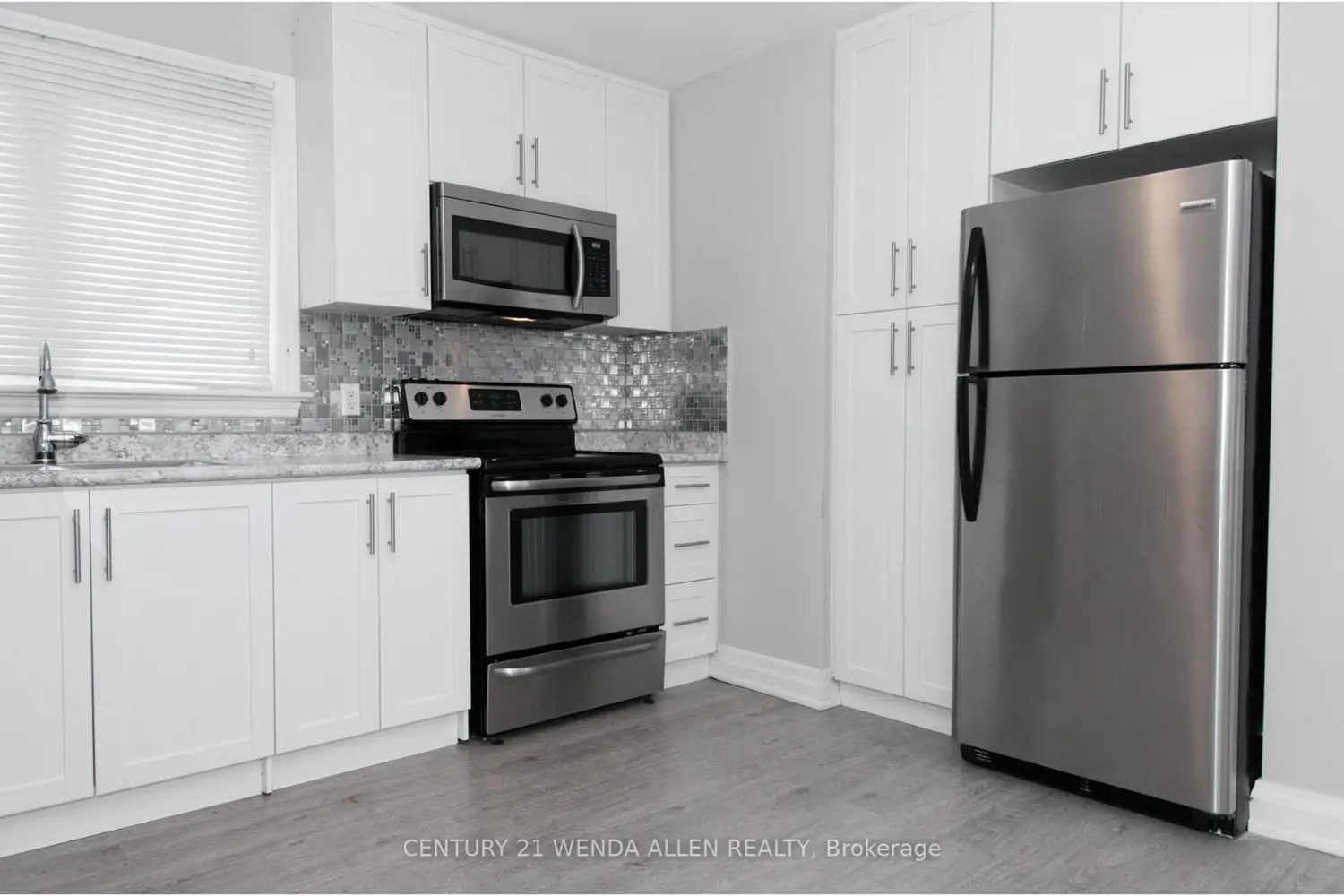 607 Mary Street photo 5