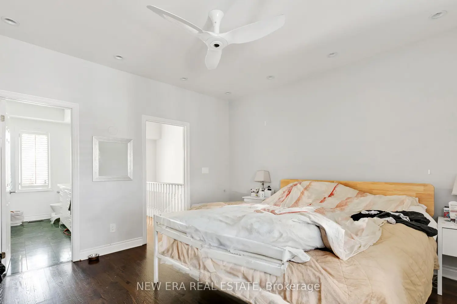 Additional image 19 of 35 Spruce Street B