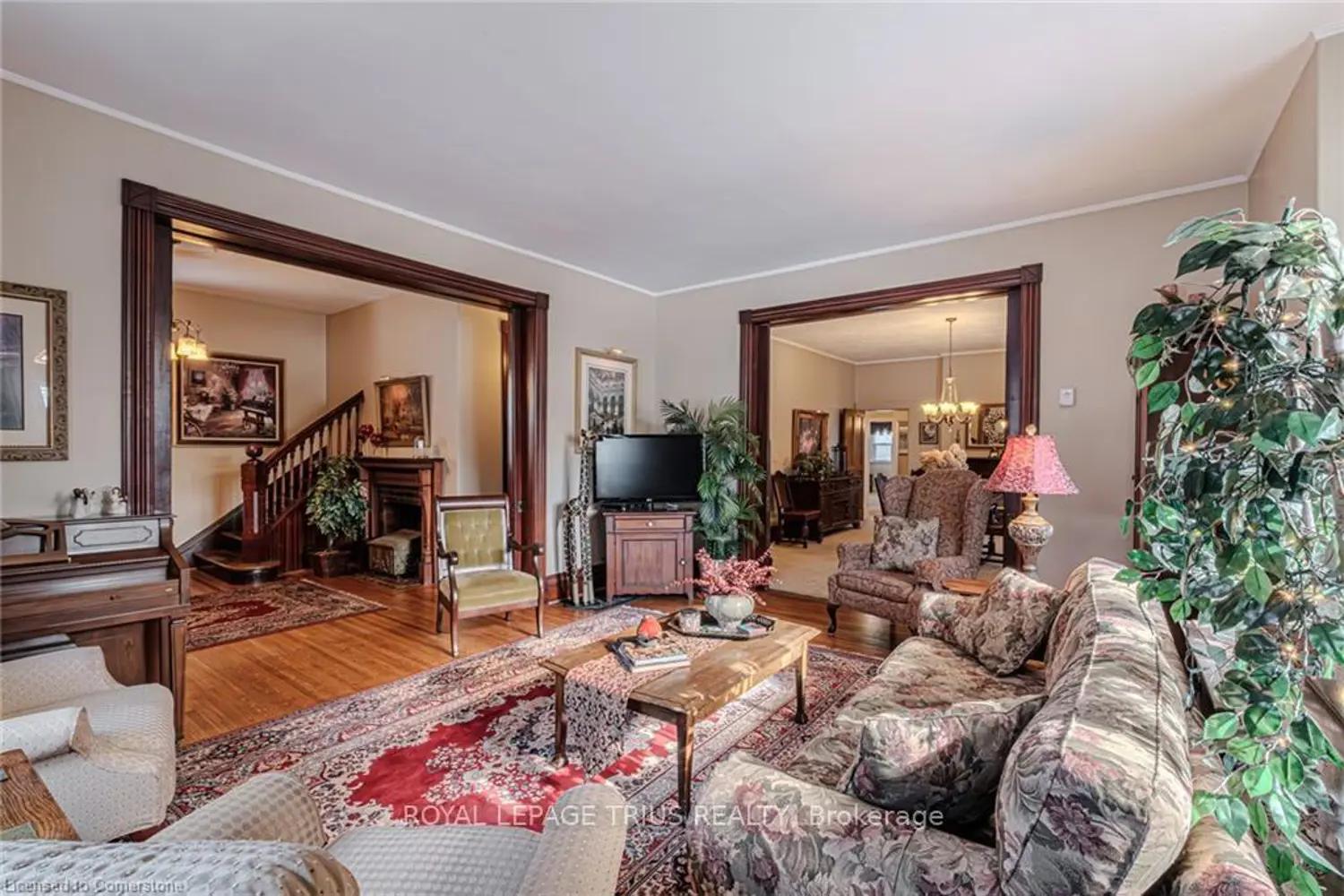 109 Talbot Street photo 4