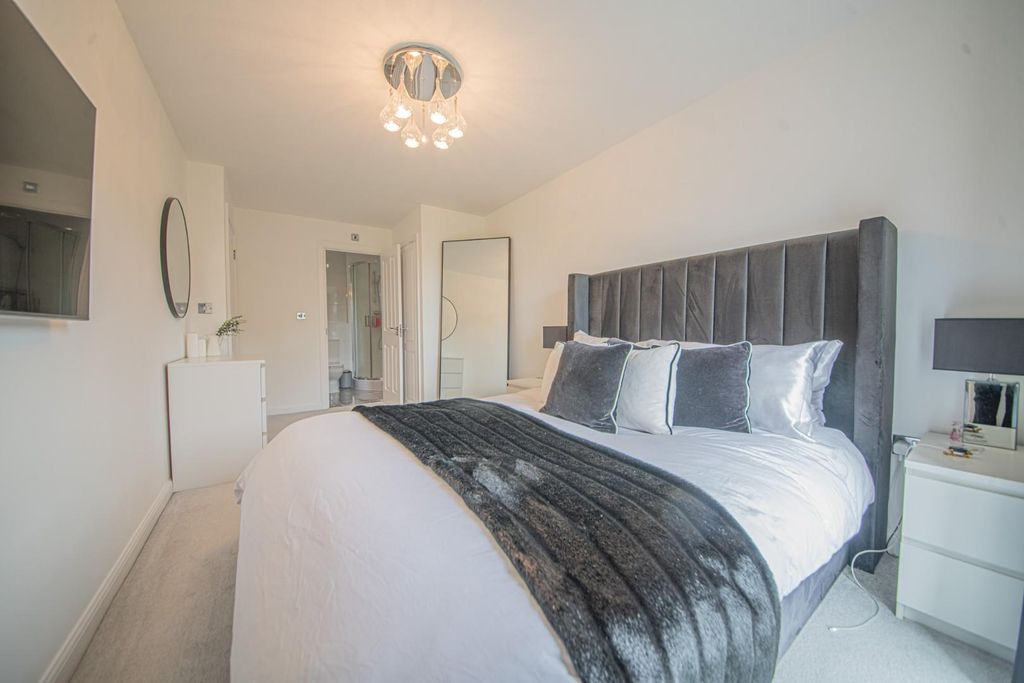 Additional image 12 of 2 bed flat for saleDakota Way, Lakeside, Eastleigh SO50