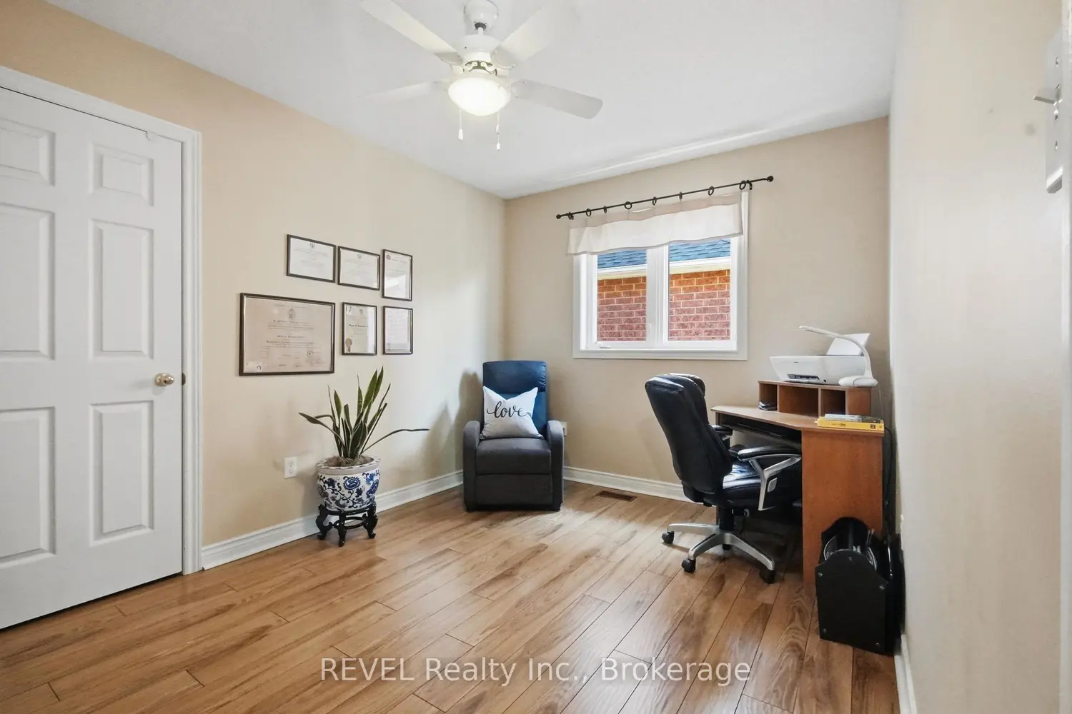 16 Parnell Crescent photo 4