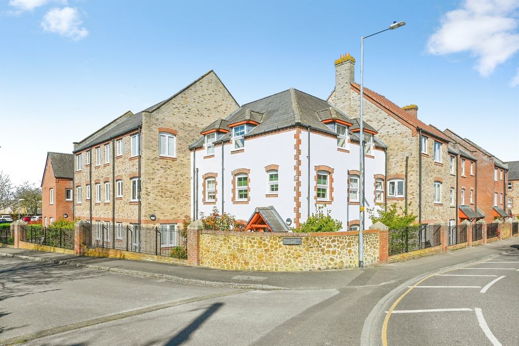 1 bed flat for salePriory Road, Downham Market PE38