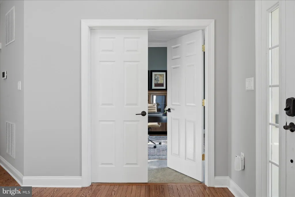 Additional image 9 of 301 Shiloh Place SE, Leesburg, VA 20175