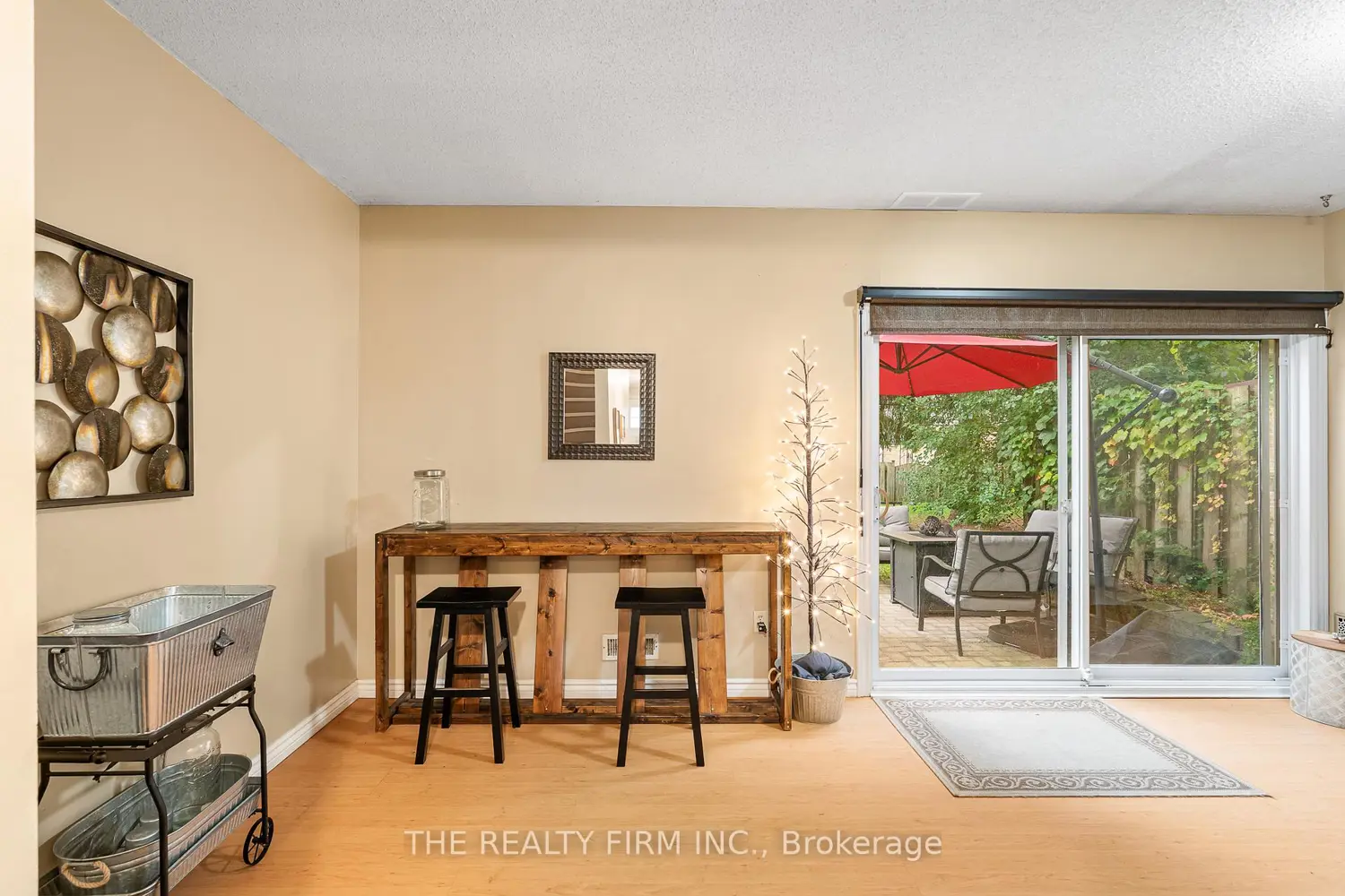 Additional image 17 of 1990 Wavell Street 67