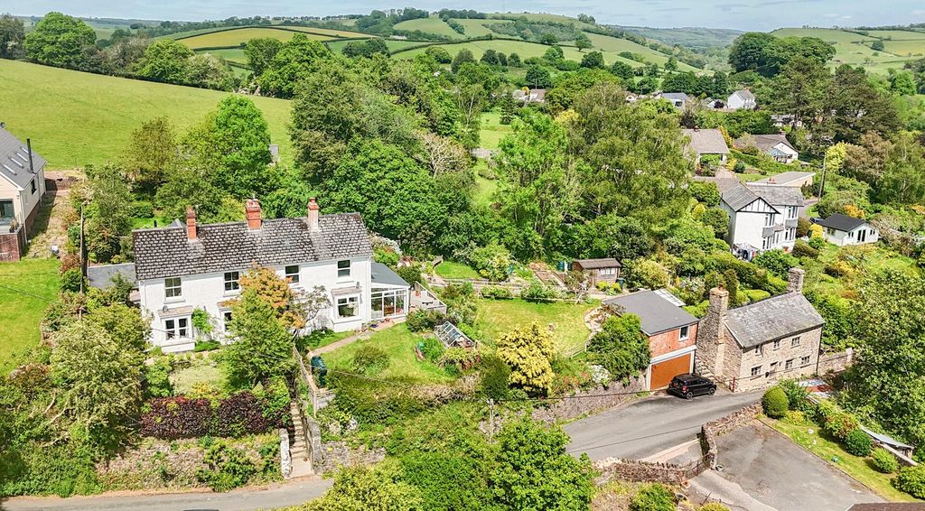 3 bed semi-detached house for saleHigh Street, Bampton, Tiverton EX16