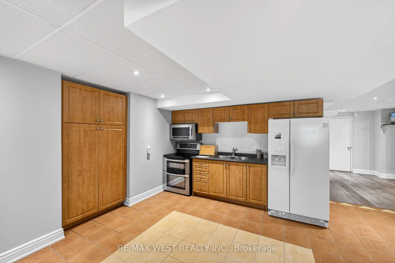 Additional image 17 of 27 Golden Meadow Road