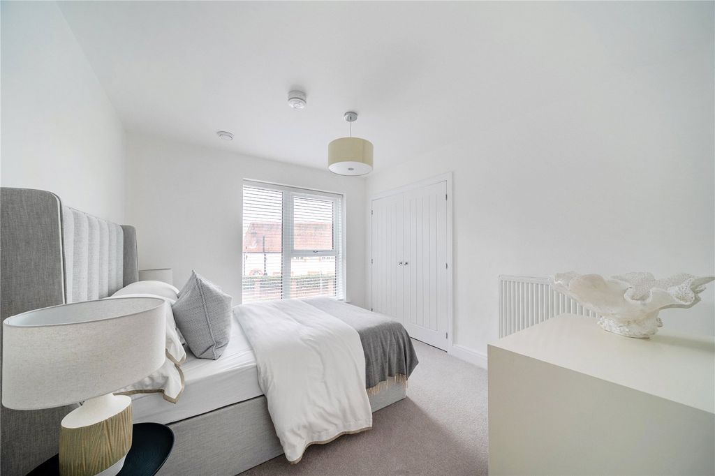 Additional image 6 of 2 bed flat for saleStapleton Close, Egham TW20