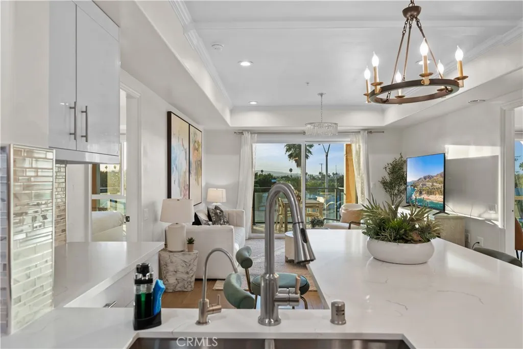 1598 Long Beach Blvd, Long Beach, CA 90813 photo 3