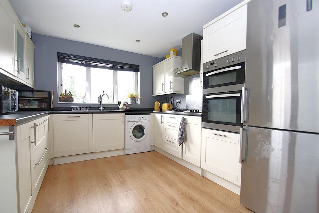 Additional image 5 of 3 bed semi-detached house for saleLeigh Road, Eastleigh SO50