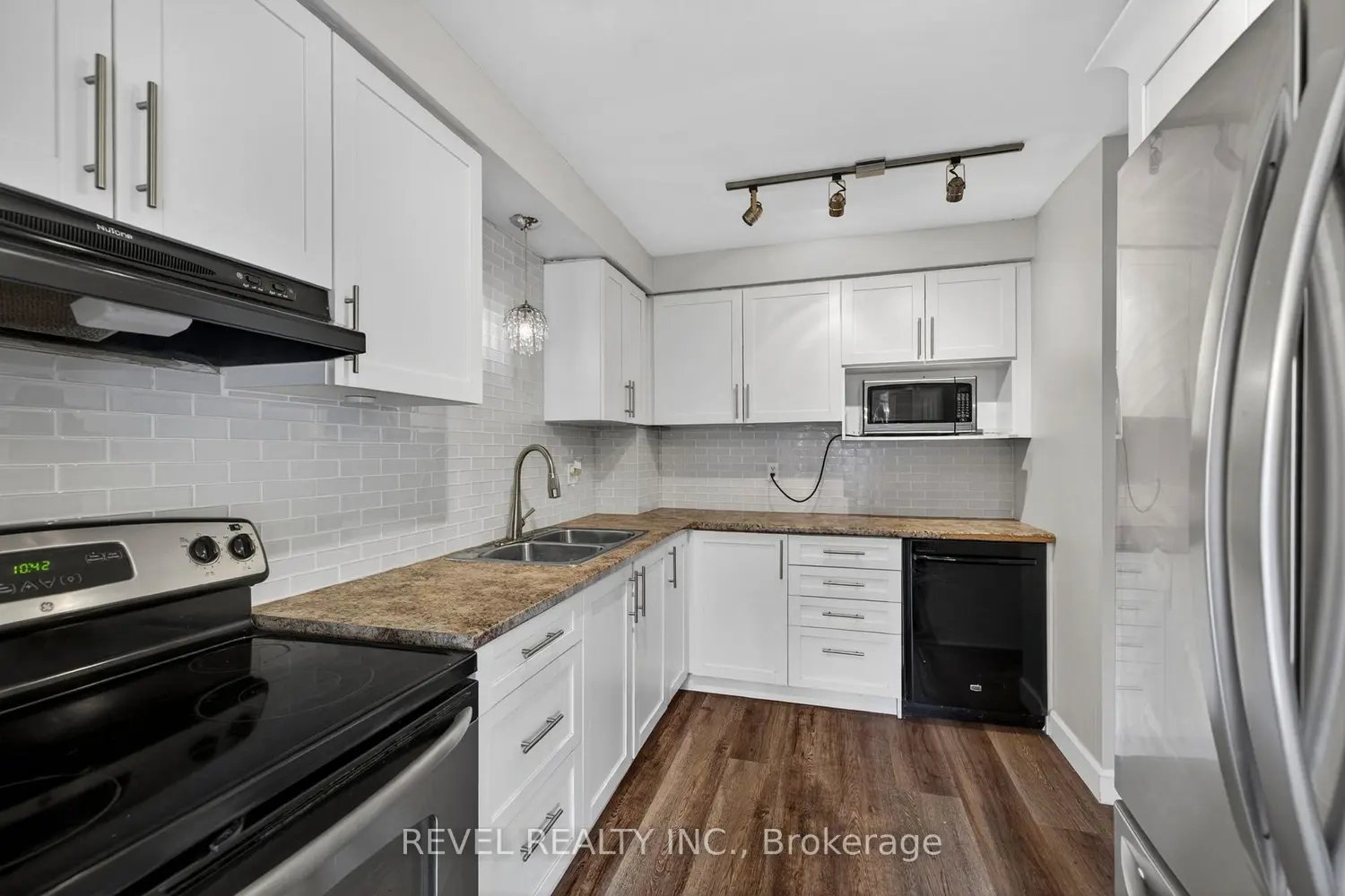 481 Pitfield Road 22 photo 5