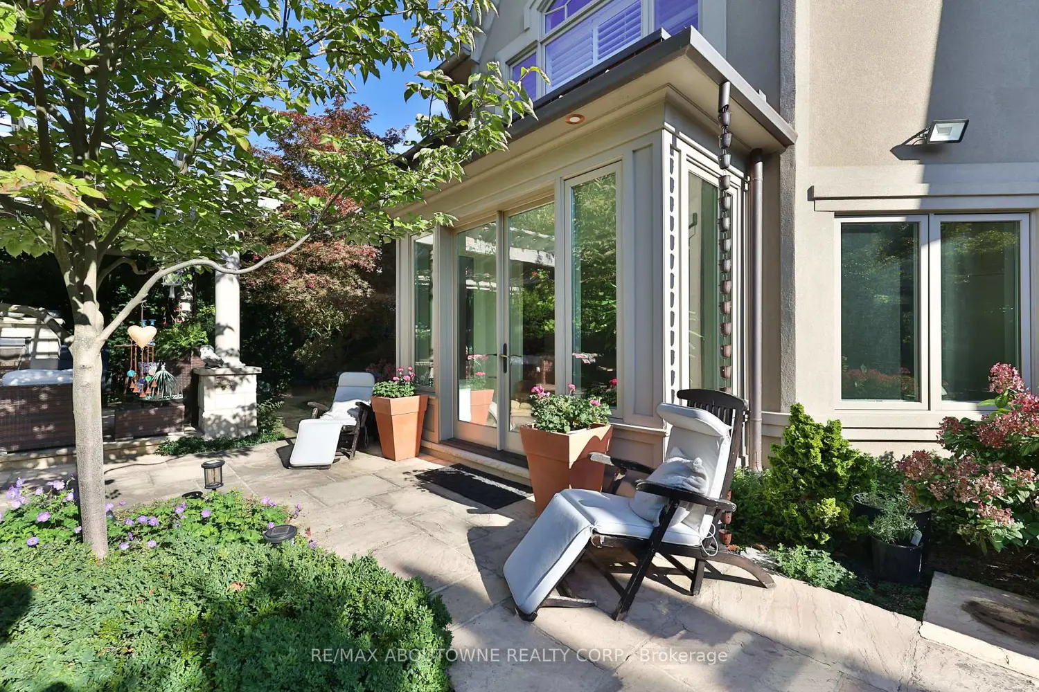 342 Pomona Avenue photo 2