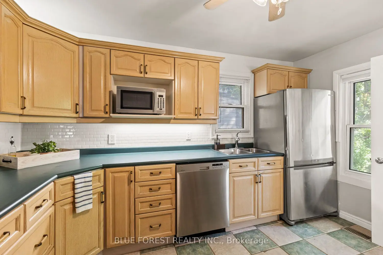 Additional image 8 of 808 Adelaide Street