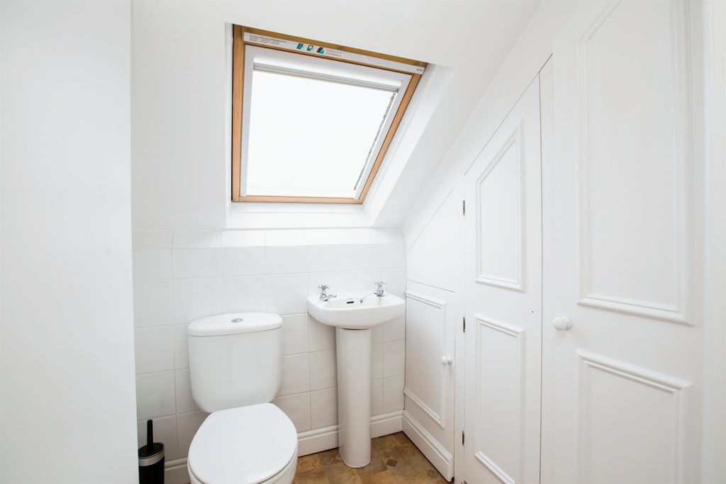 Additional image 14 of 2 bed flat for saleGreenroyd Close, Halifax HX3