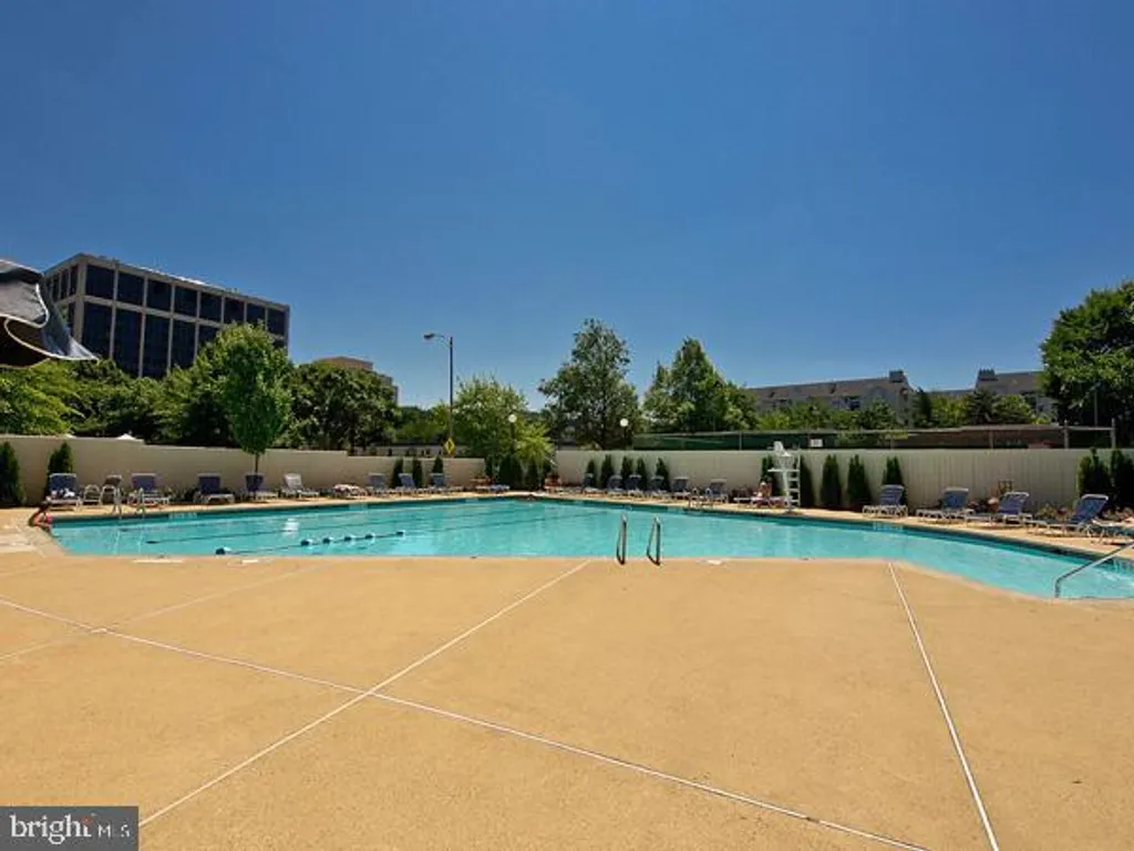 1530 Key Boulevard Unit 317, Arlington, VA 22209