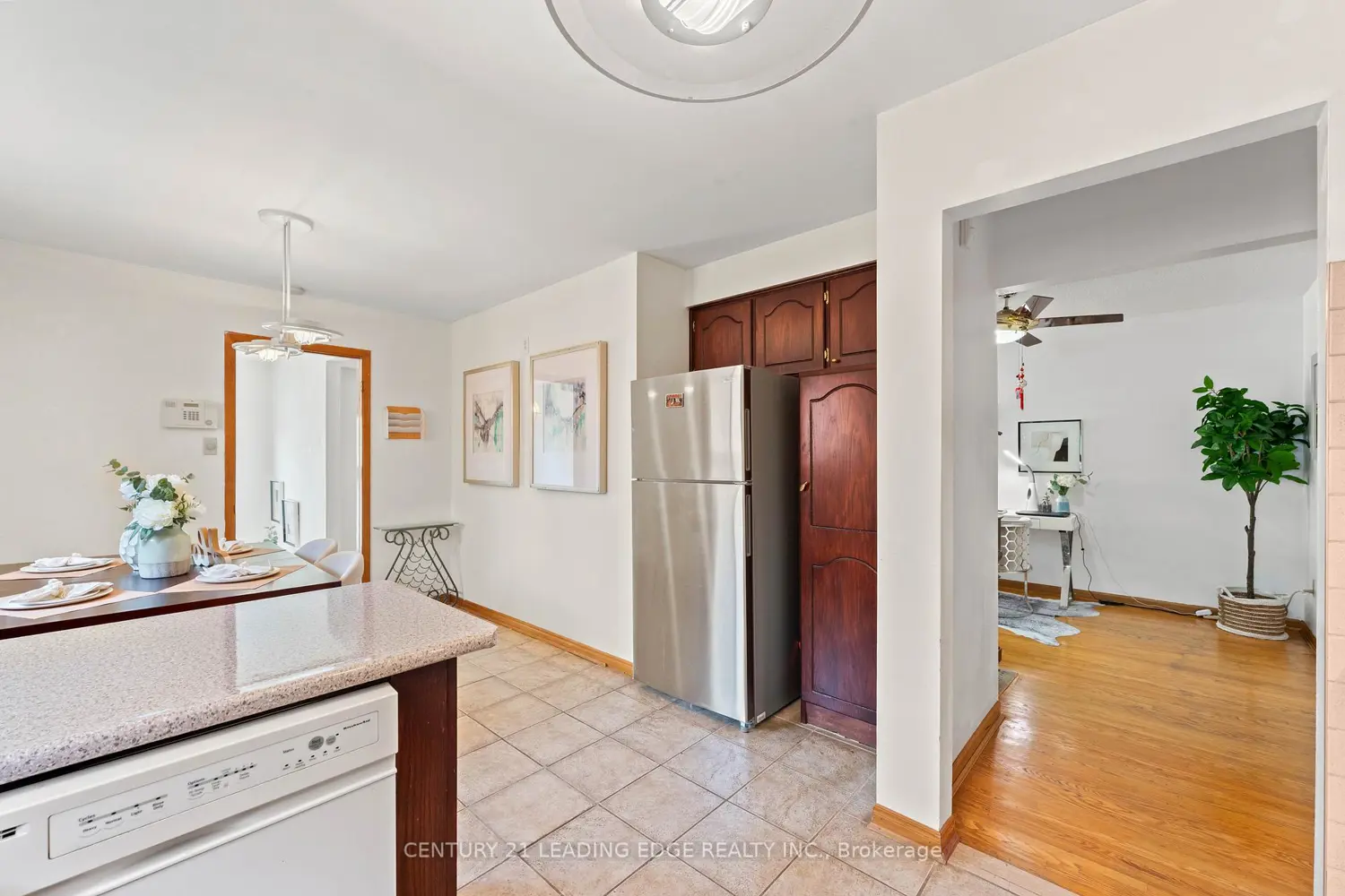 Additional image 12 of 881 Blairholm Avenue