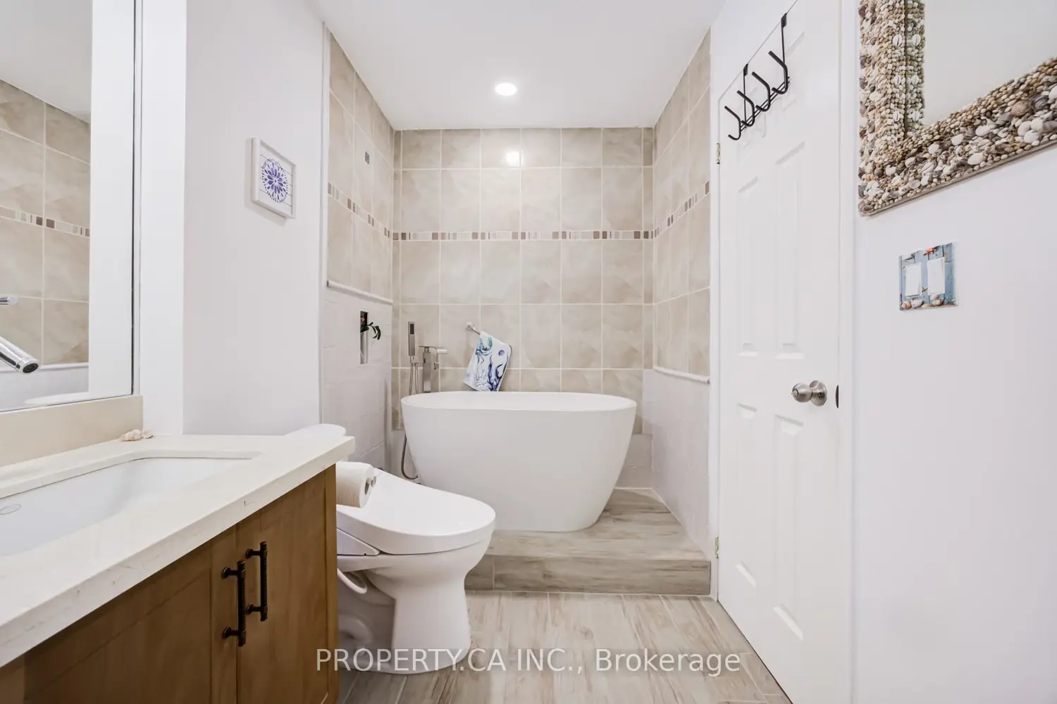 Additional image 16 of 4200 Bathurst Street 701