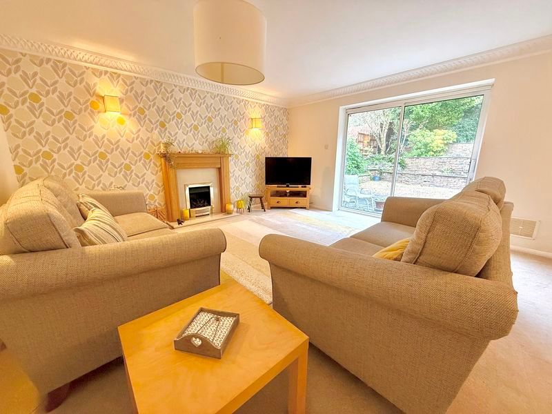 Additional image 2 of 6 bed detached house for saleWest Hill, Dunstable LU6