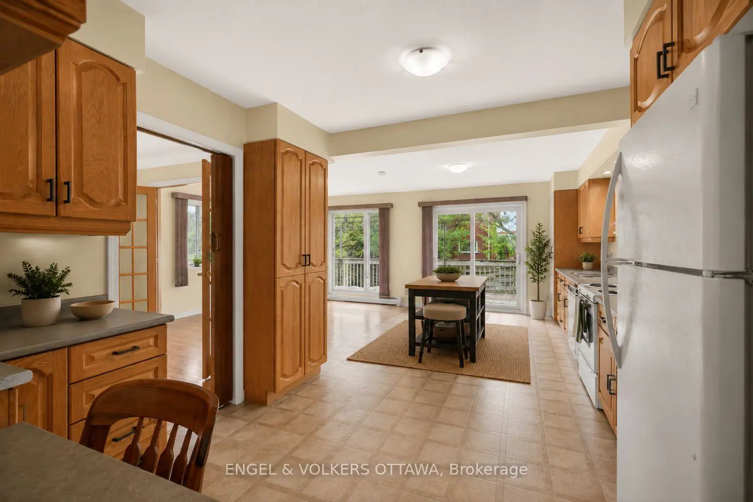 Additional image 4 of 1166 Castle Hill Crescent