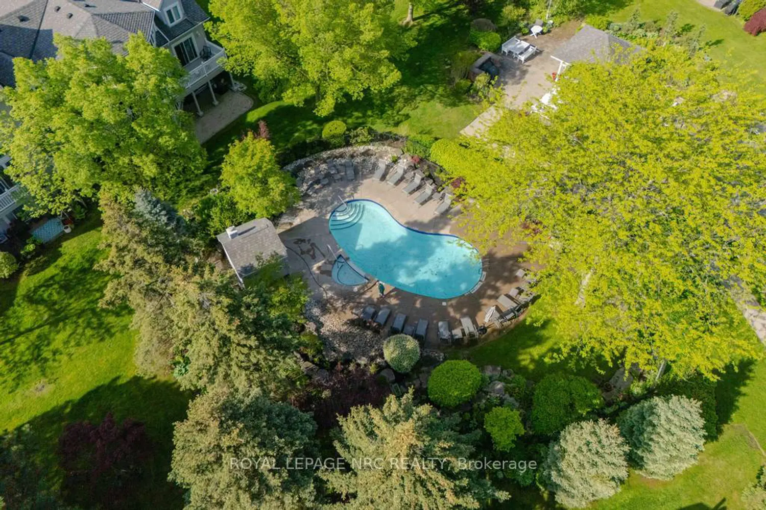 1 Lakeside Drive 13 photo 4