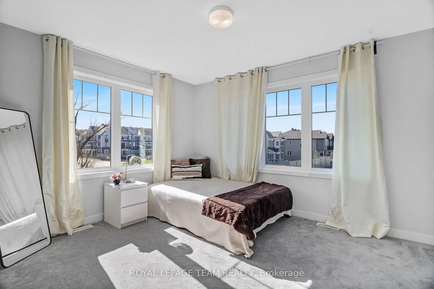 Additional image 15 of 647 Cygnus Street