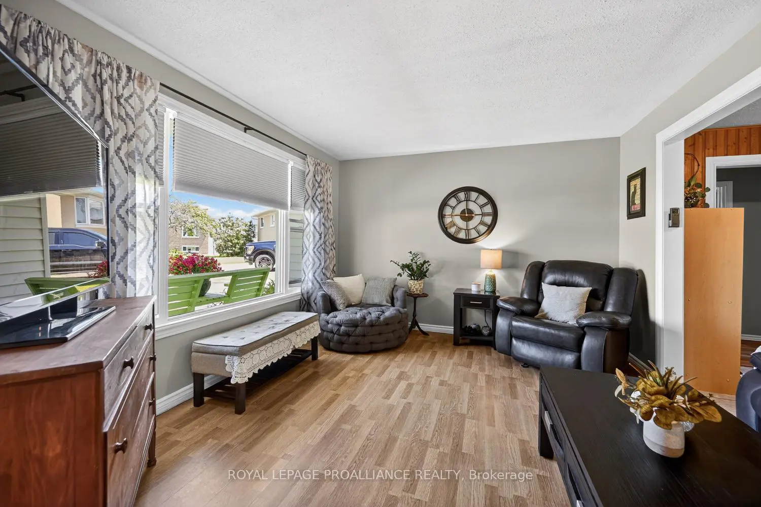 913 George Street photo 2