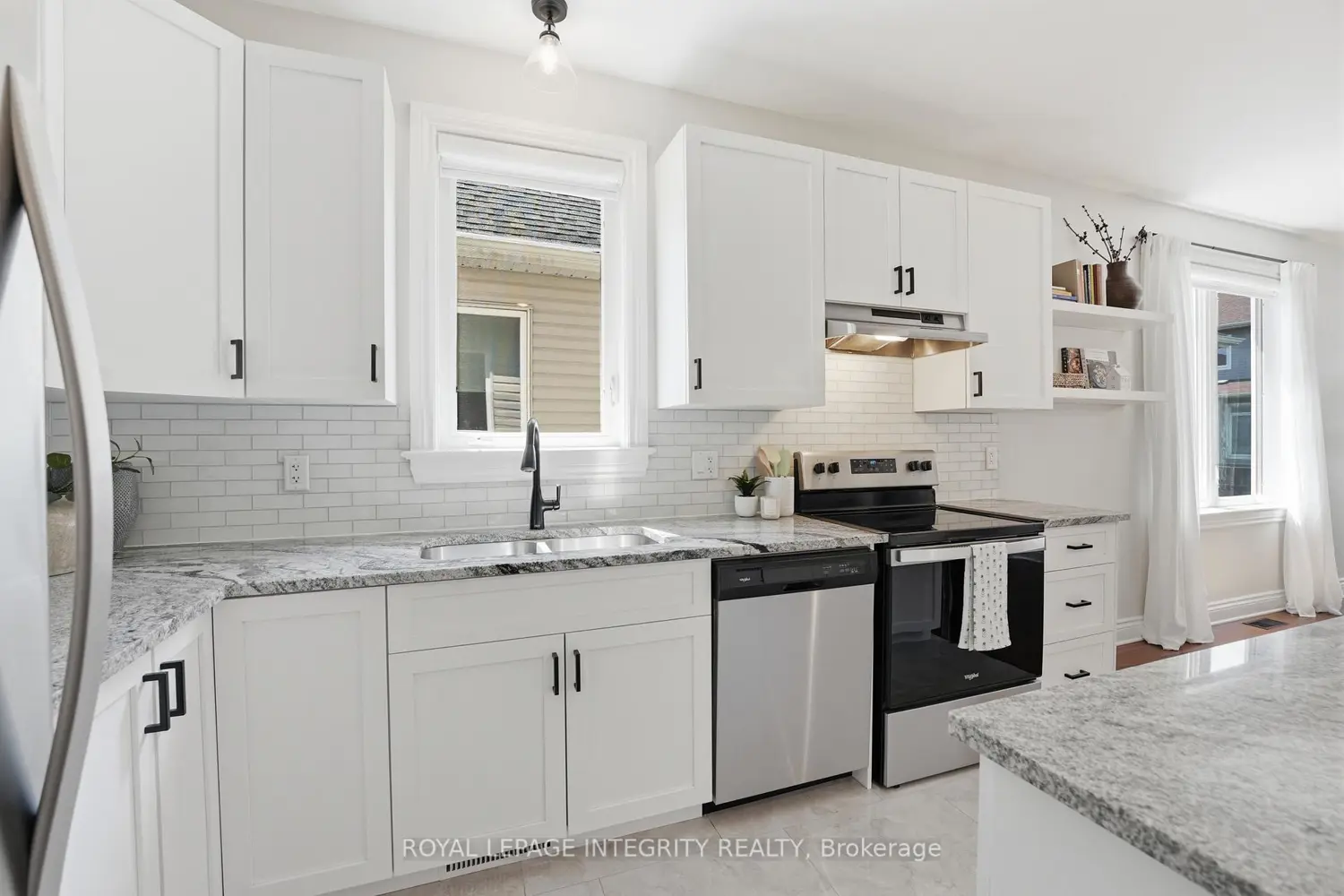 23 Borland Drive photo 4