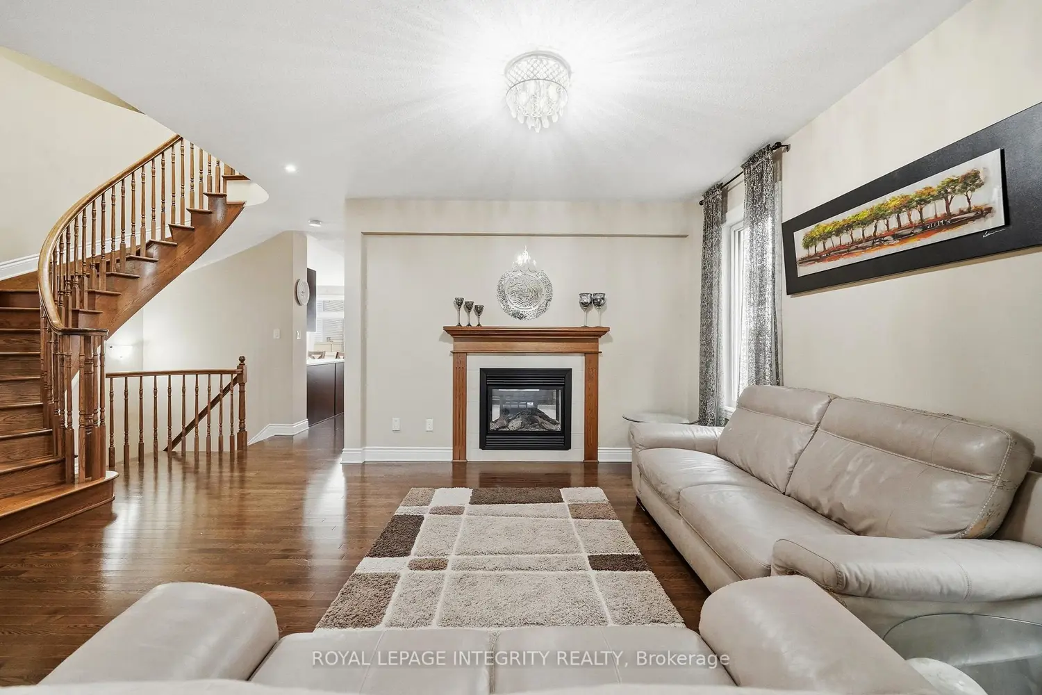408 Nestleton Street photo 2
