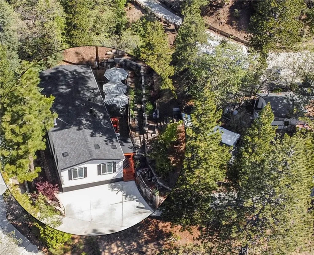 32455 Highway 18 Unit 13, Running Springs, CA 92382