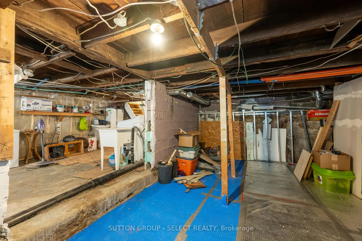 Additional image 12 of 582 Hill Street