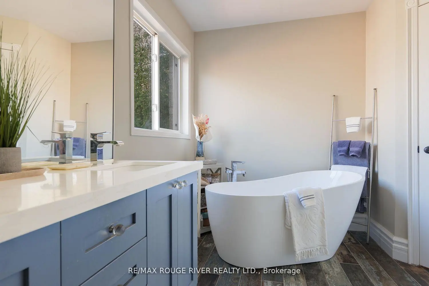 Additional image 12 of 433 Woodsmere Crescent