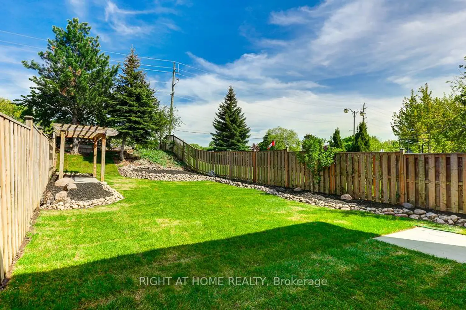 Additional image 19 of 402 Lausanne Crescent