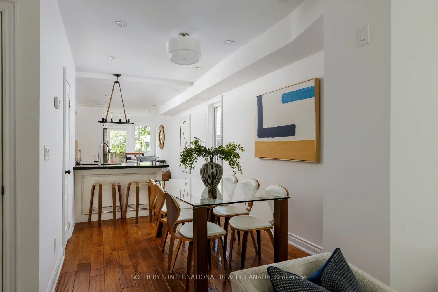 Additional image 5 of 866 1/2 Carlaw Avenue