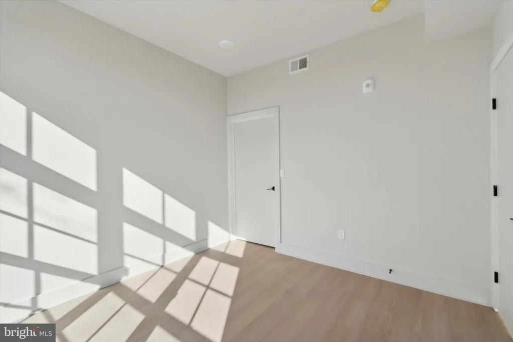 Additional image 7 of 5521 Wayne Avenue Unit 405, Philadelphia, PA 19144