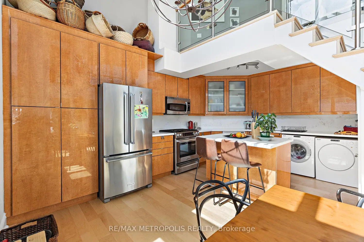 Additional image 7 of 437 Roncesvalles Avenue 438