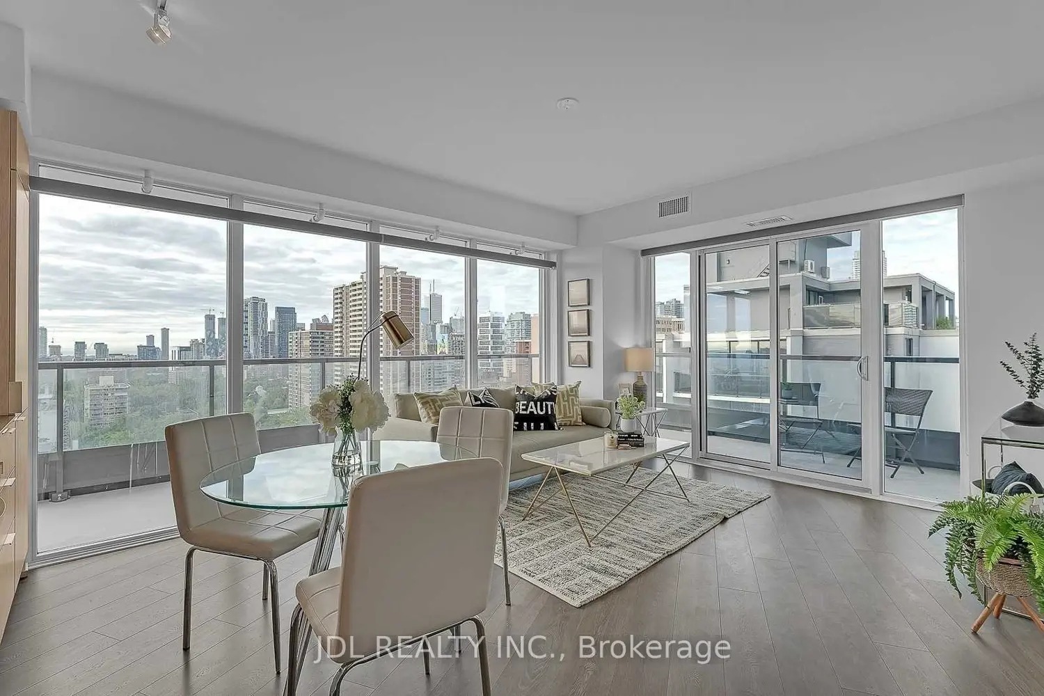 Additional image 8 of 159 Wellesley Street 1308
