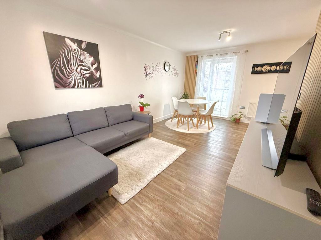 Additional image 10 of 2 bed flat for saleVauxhall Way, Dunstable LU6