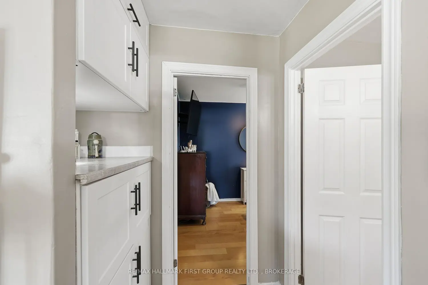 488 Nelson Street photo 4