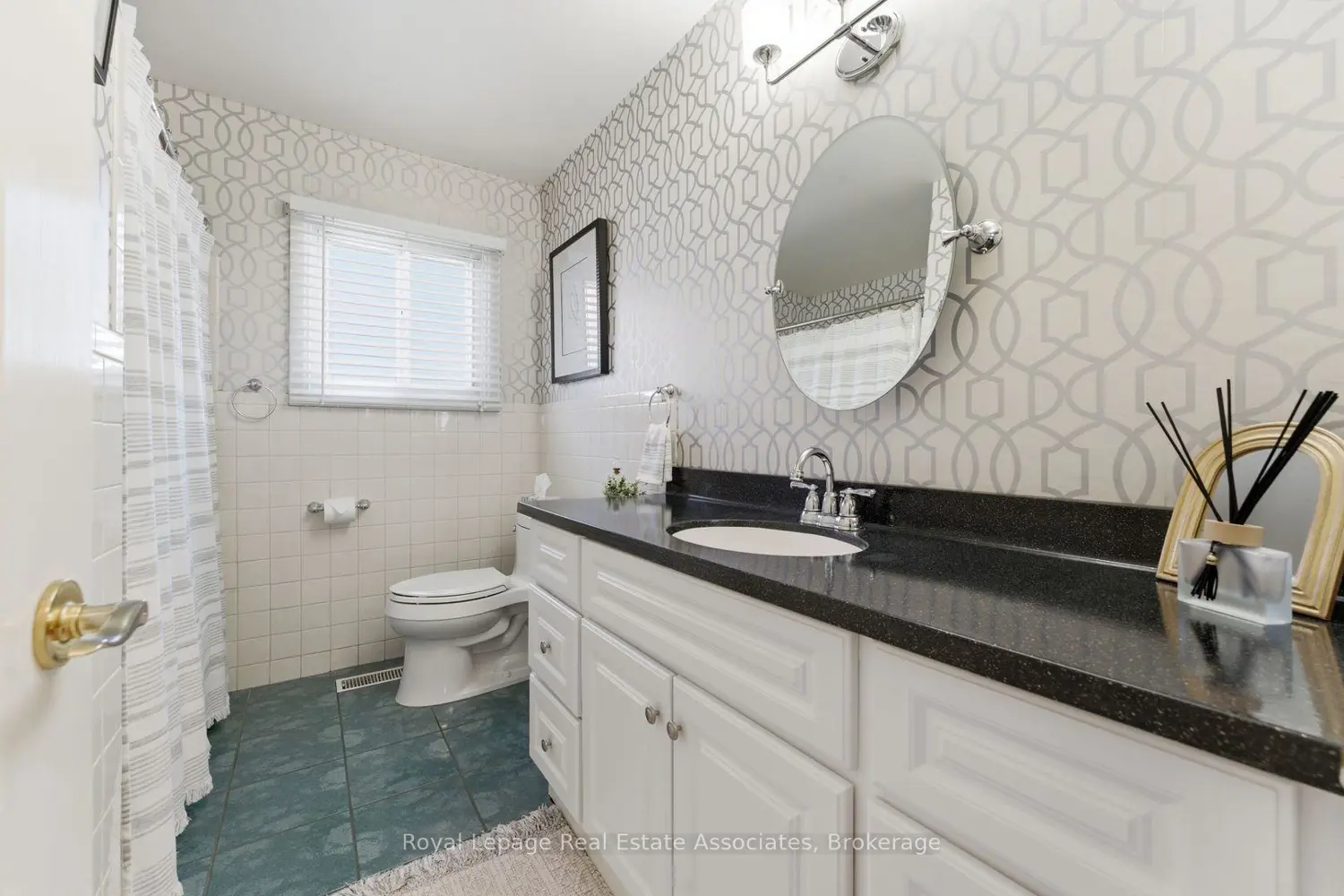 Additional image 8 of 1069 Alexandra Avenue